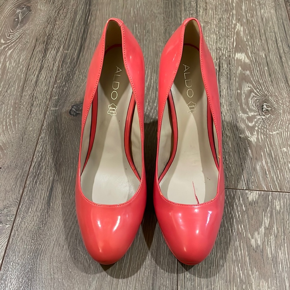 NEW Aldo round pointed shoes